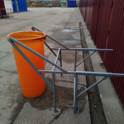 Кронштейн крепления мусоросброса универсальный